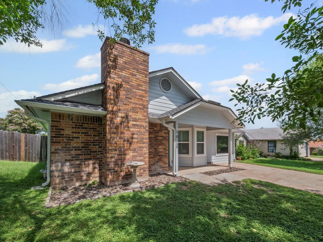 Photo of 1002 Cresswell DR