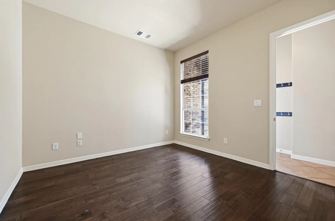 Photo of 180 Granite LN