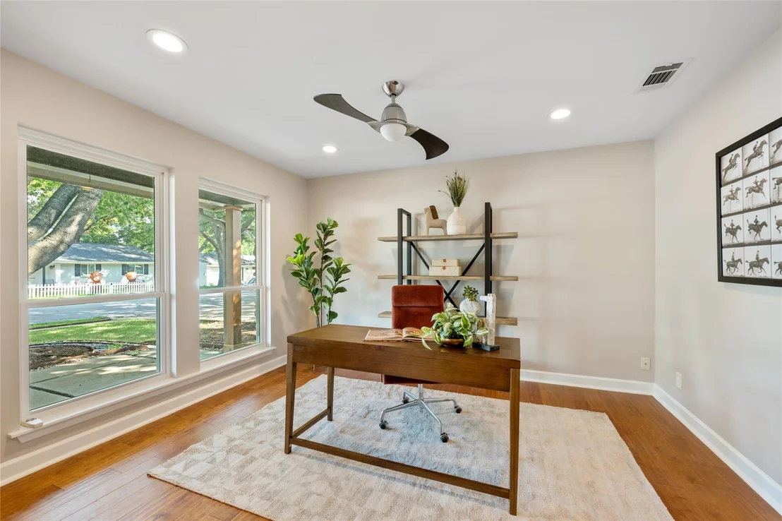 Photo of 6812 Pioneer PL