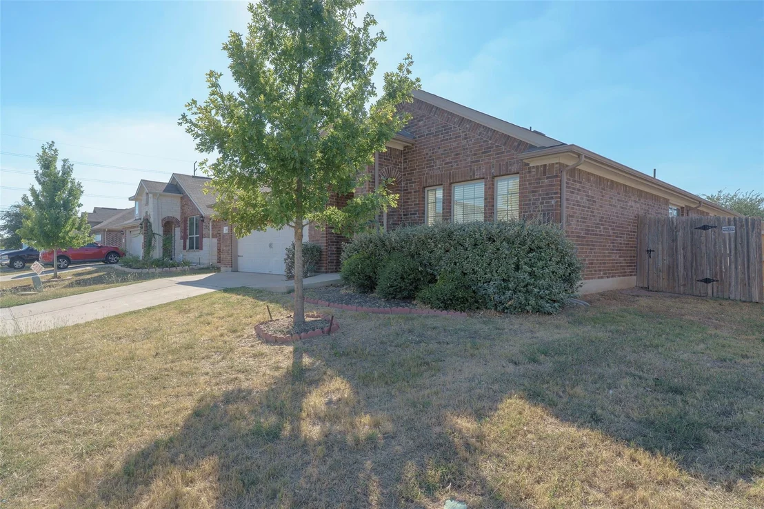 Photo of 13020 SE Kearns DR