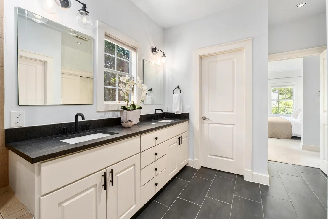 Photo of 3612 Oakmont BLVD