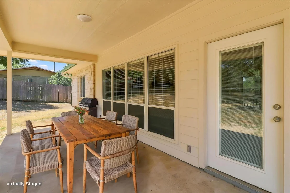 Photo of 3303 E Scenic LOOP