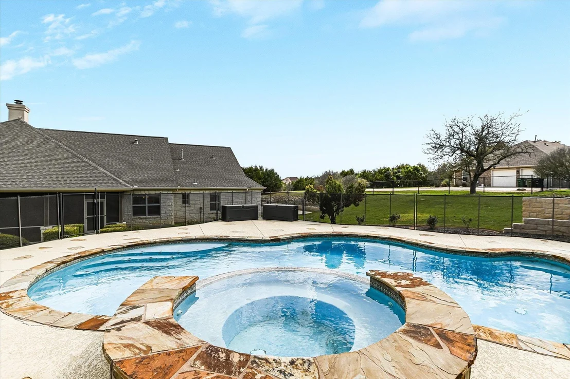 Photo of 604 Lake Side CV
