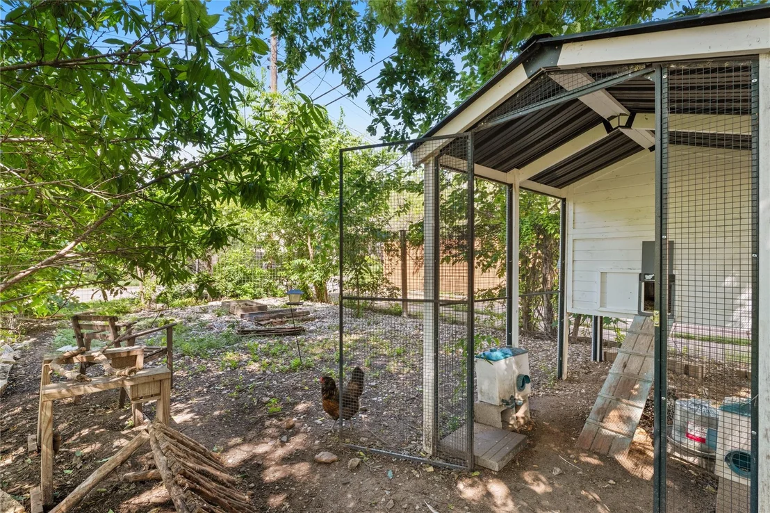 Photo of 7523 Meadowview LN