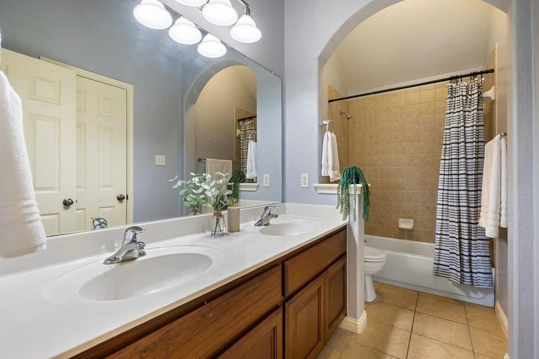 Photo of 801 Zappa DR