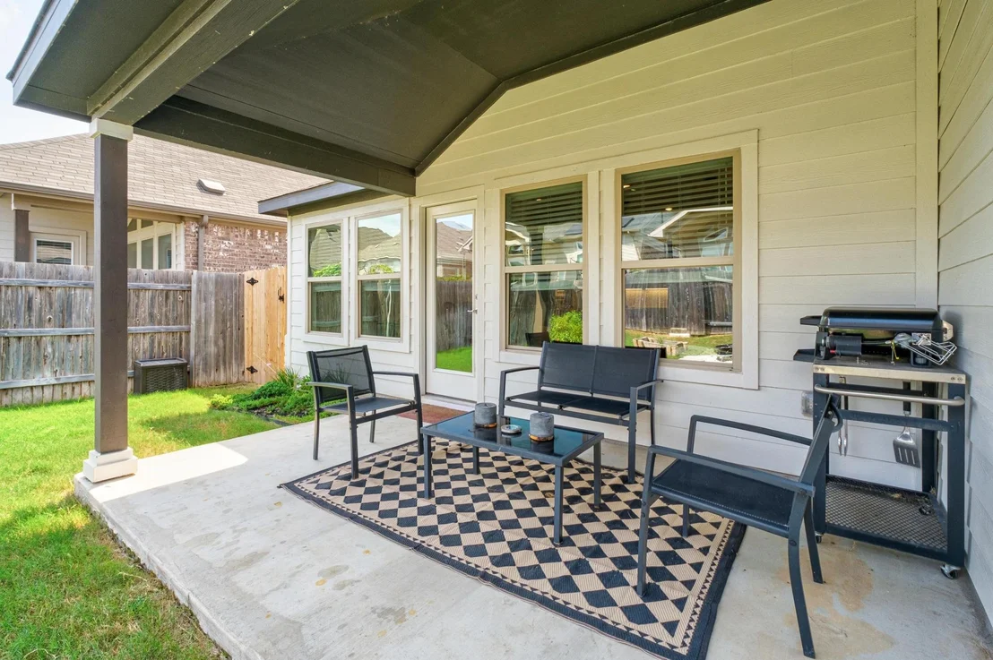 Photo of 221 Short Leaf DR
