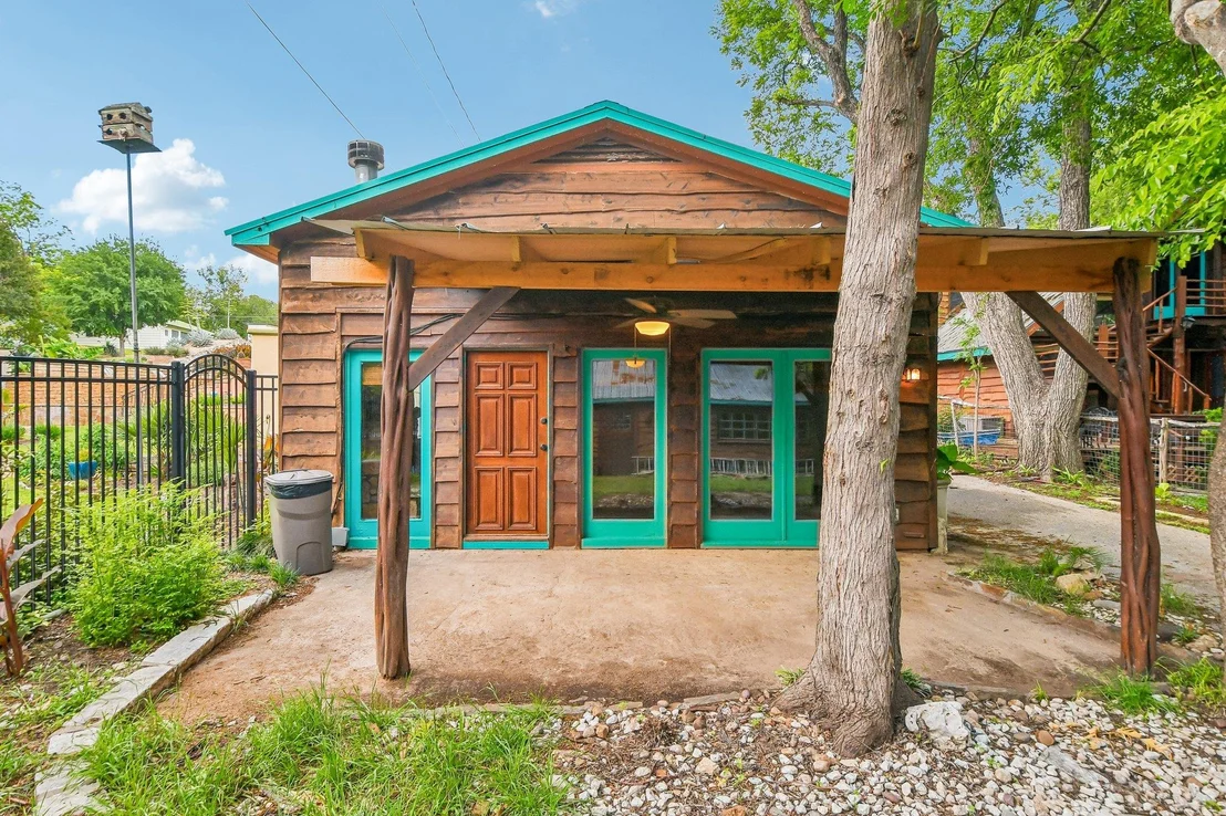 Photo of 12811 River Bend ST