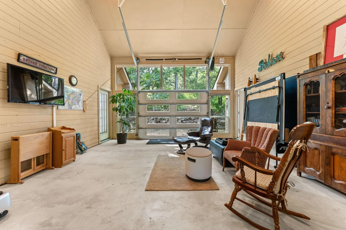Photo of 2700 Pearce RD