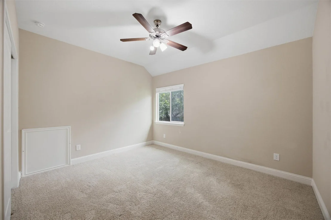 Photo of 1016 Winding Way DR