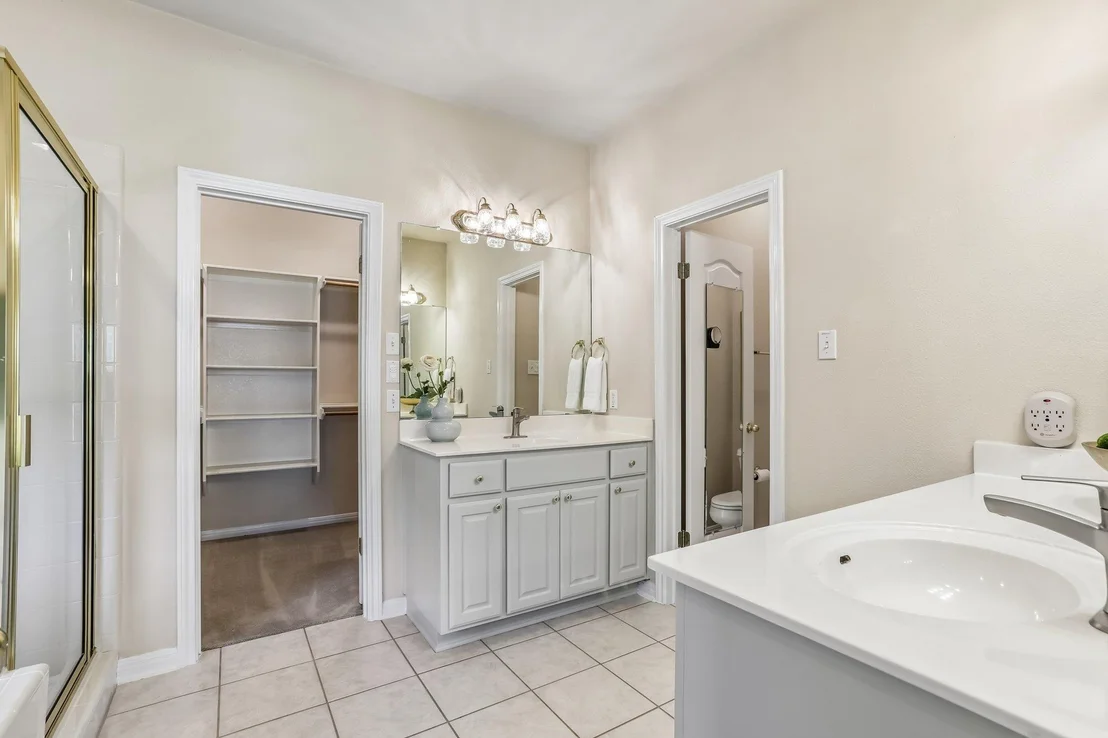 Photo of 15008 Thatcher DR