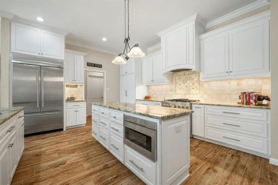 Photo of 4213 Lakeway BLVD