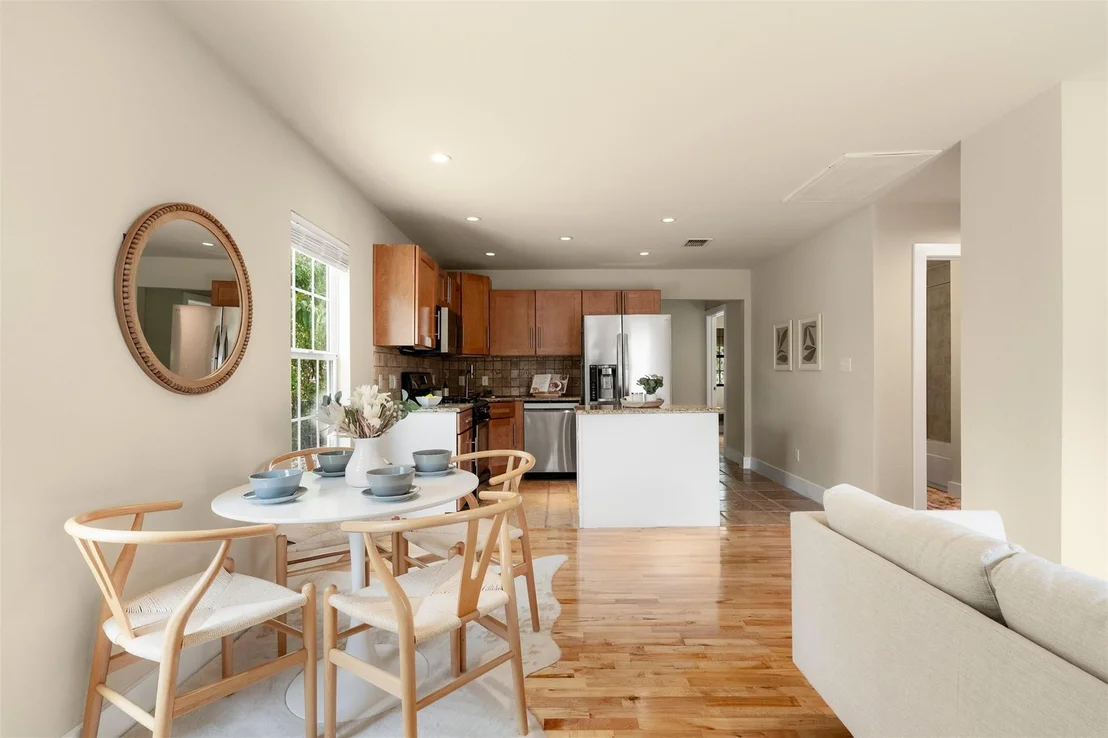 Photo of 500 Denson DR