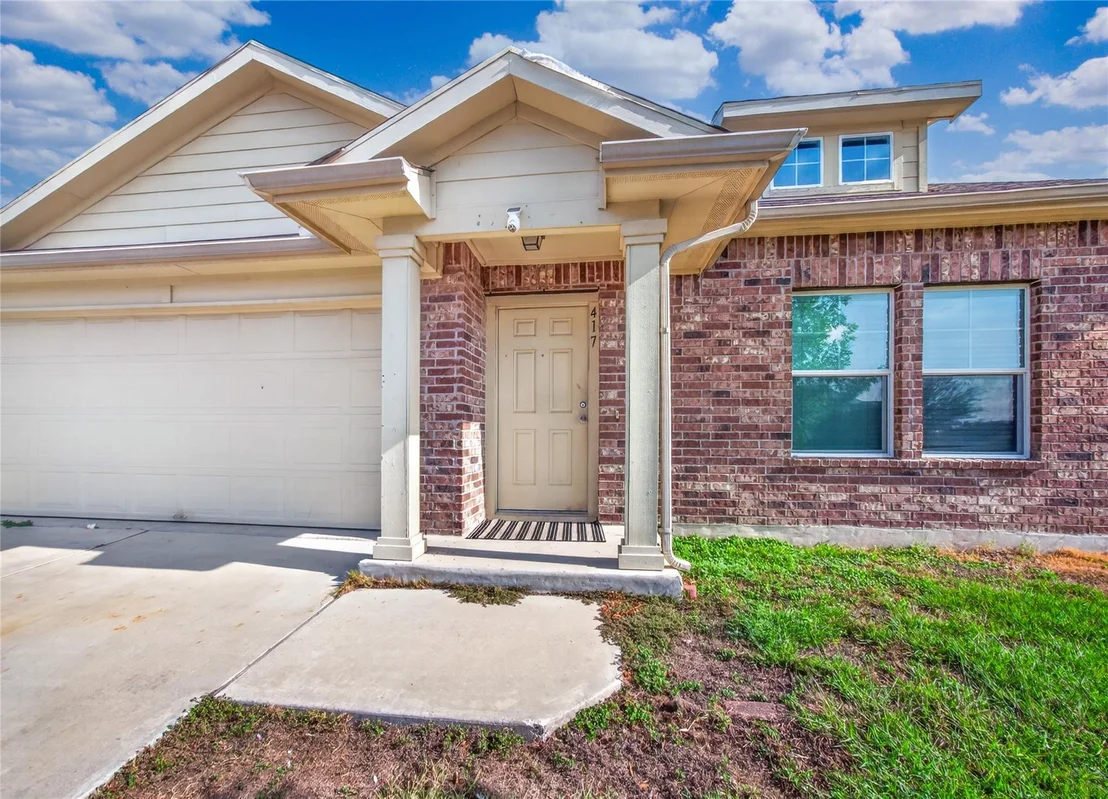 Photo of 417 Foxglove DR