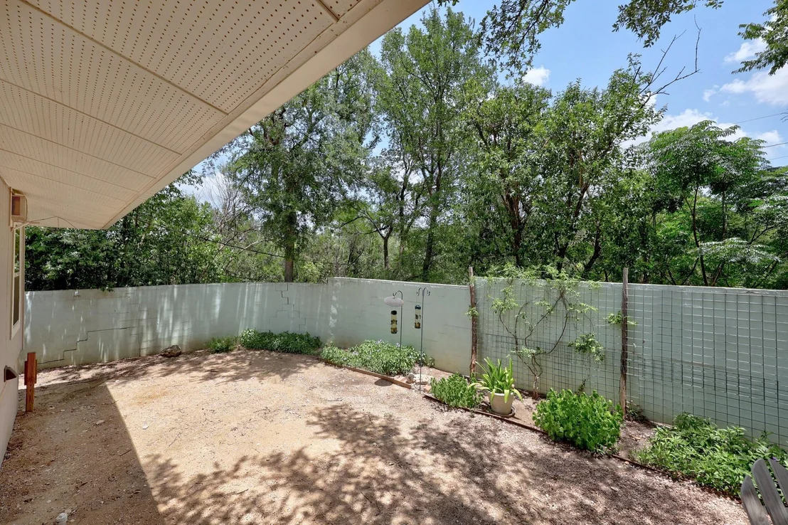 Photo of 3518 Lakeland DR