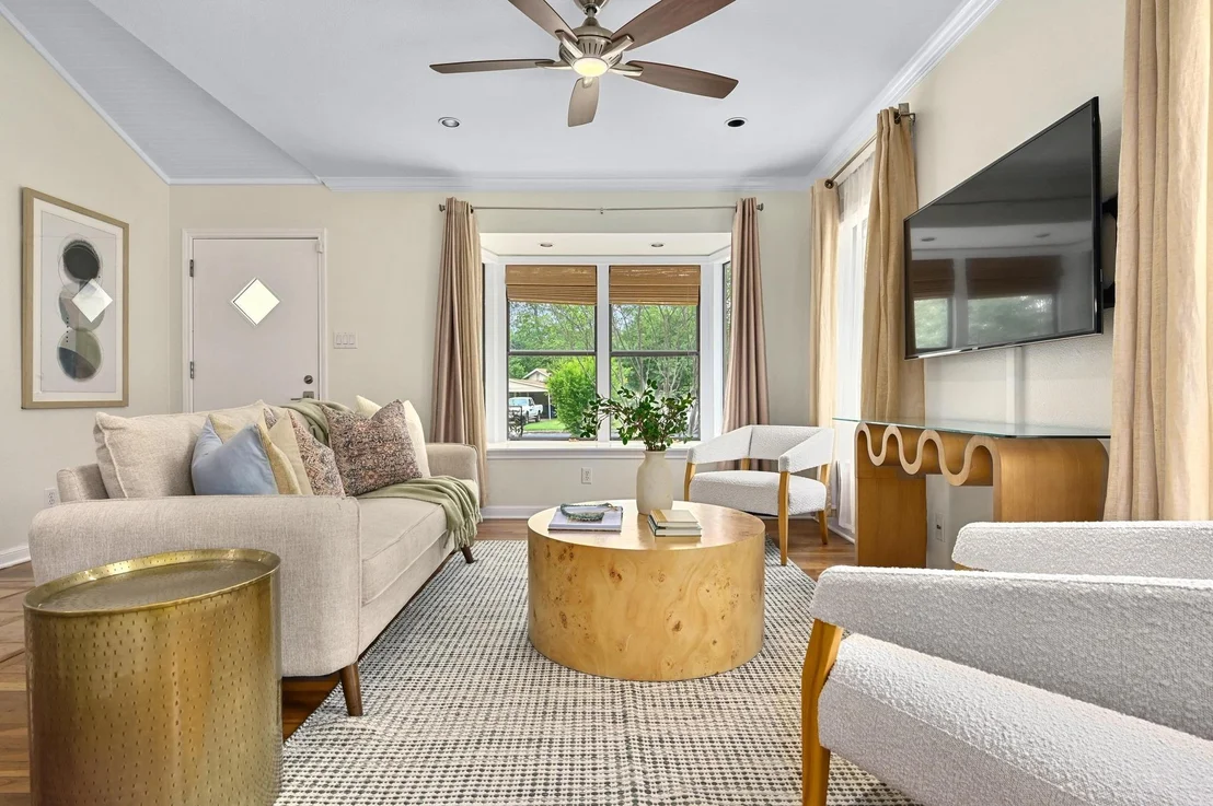 Photo of 7313 Grover Ave