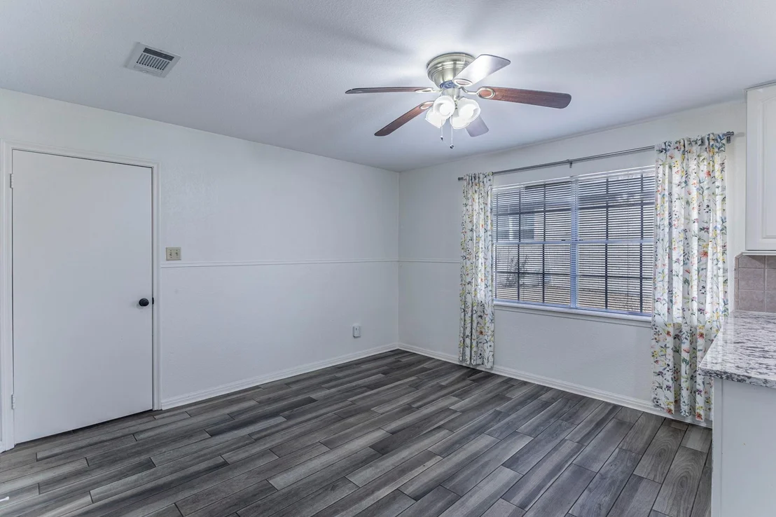 Photo of 3409 Hemlock BLVD