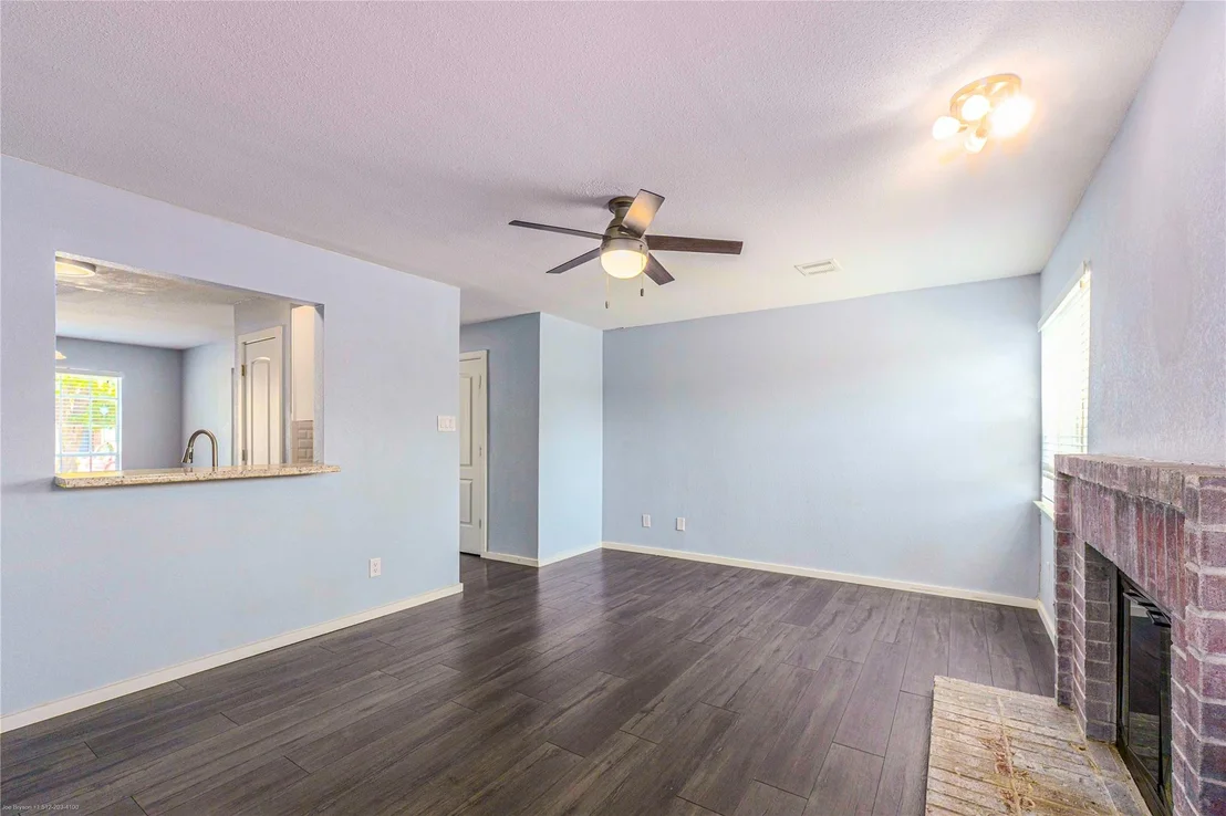 Photo of Unit C at 1845 River Crossing CIR