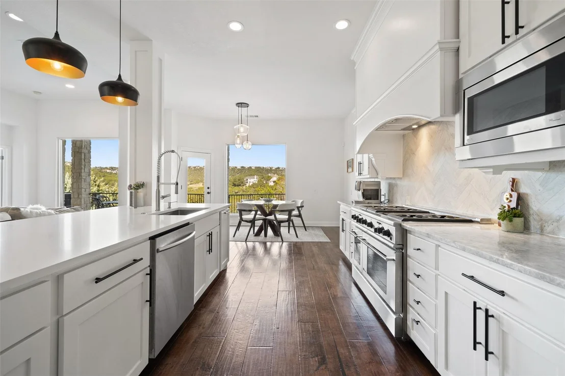 Photo of 3833 River Place BLVD