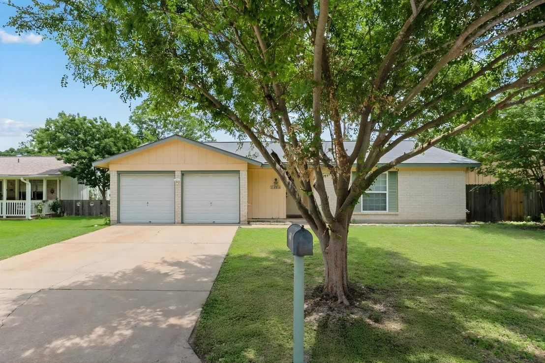 Photo of 2006 Heathwood CIR