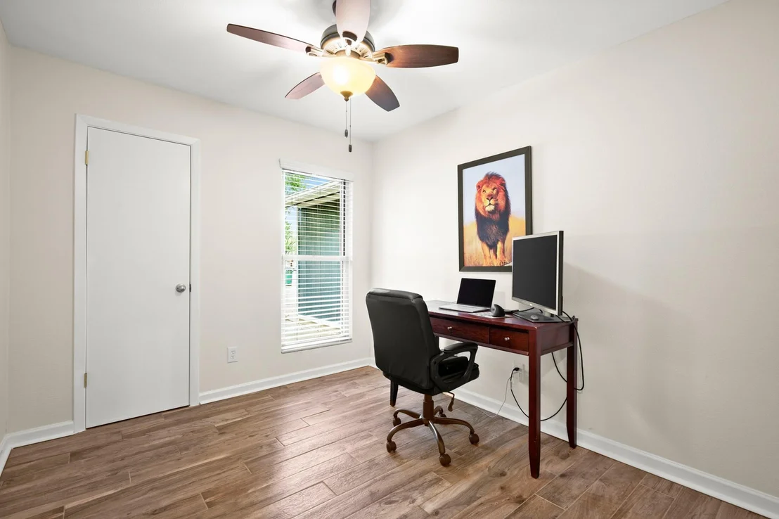 Photo of 1604 Sahara Ave
