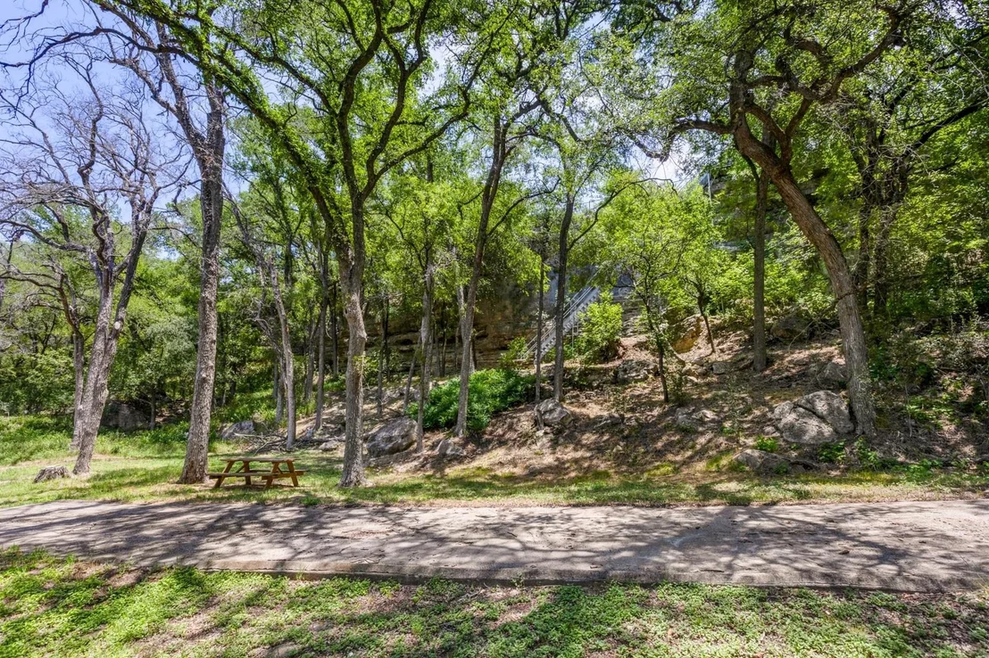 Photo of 25036 RIVER RD