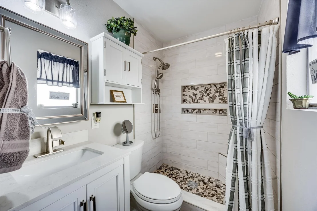 Photo of 10103 Oak Hollow CIR