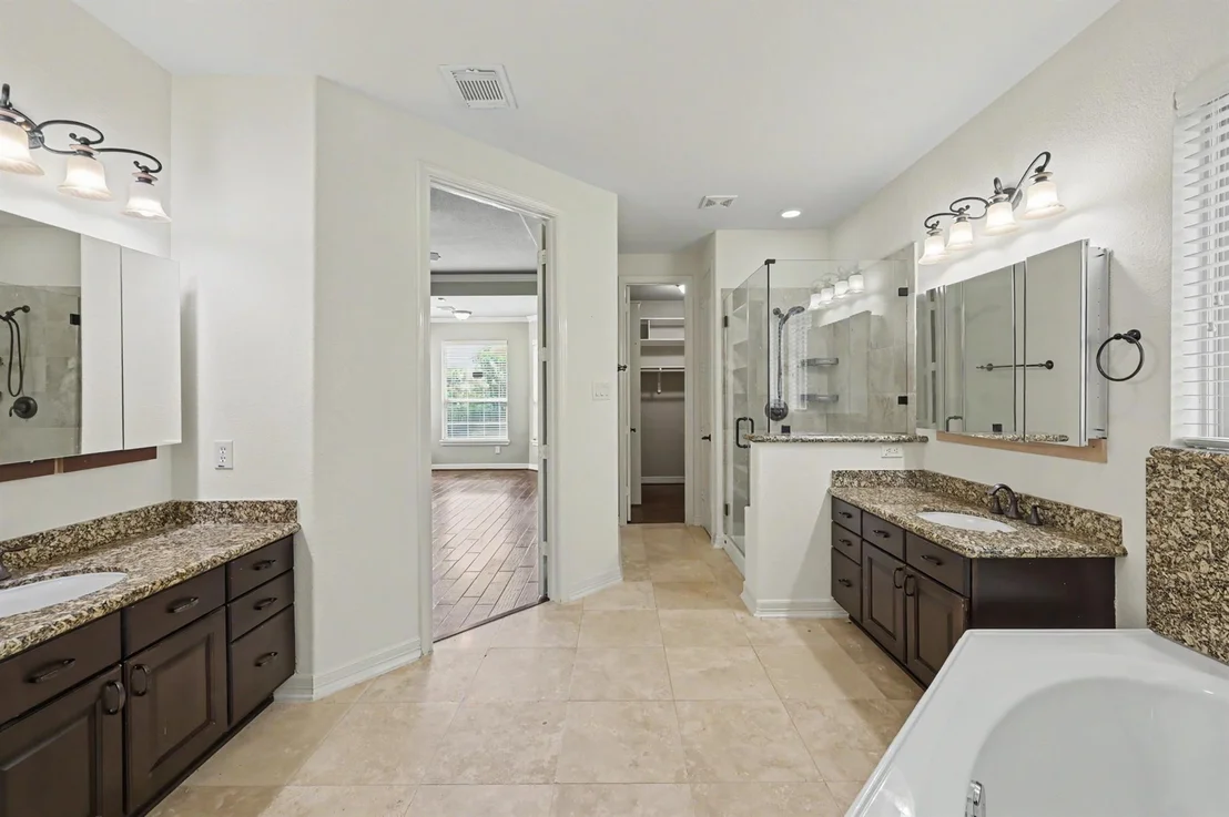 Photo of 19089 Grandview PT