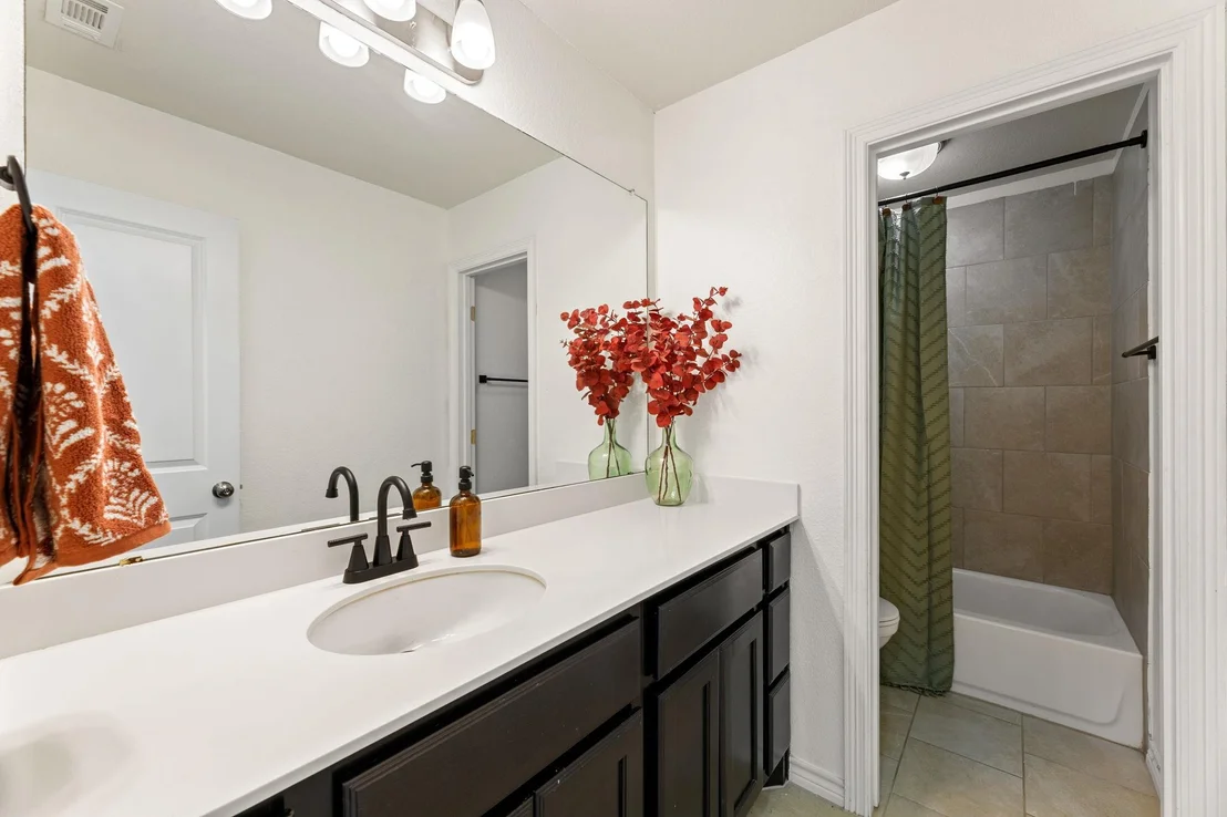 Photo of 5432 Vanner PATH