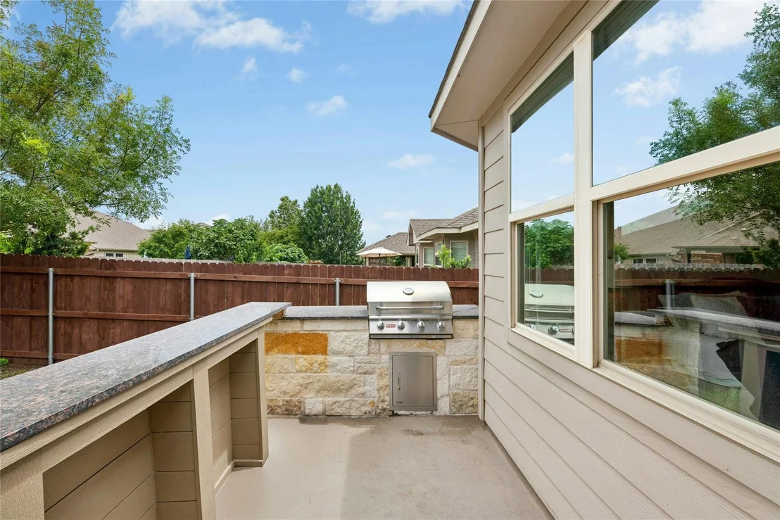 Photo of 390 Fletcher BND