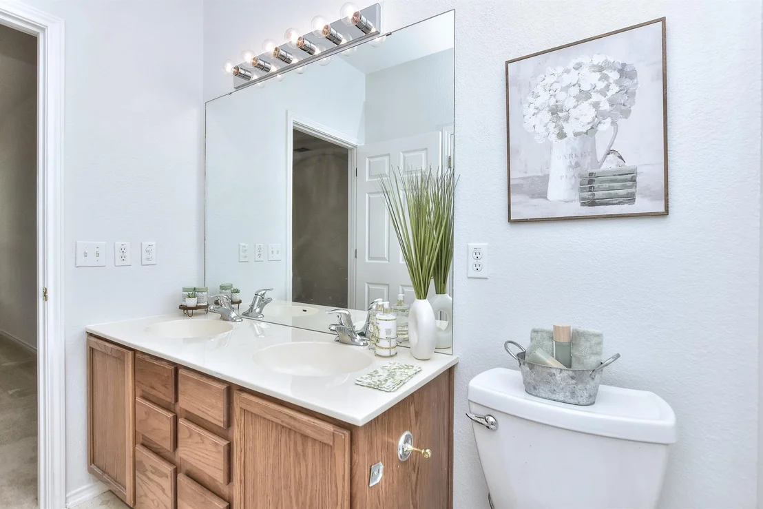 Photo of 221 Bonham LOOP