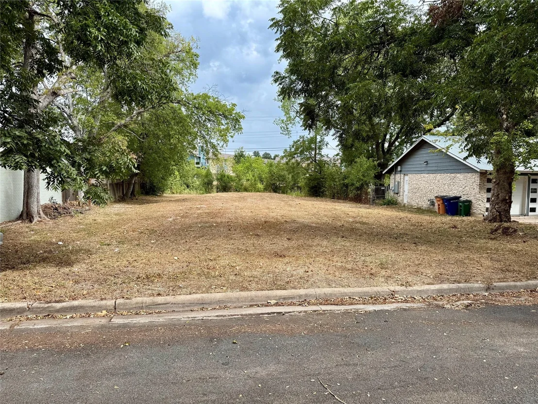 Photo of 904 Hermitage DR