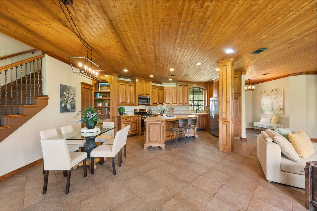 Photo of 544 River View DR