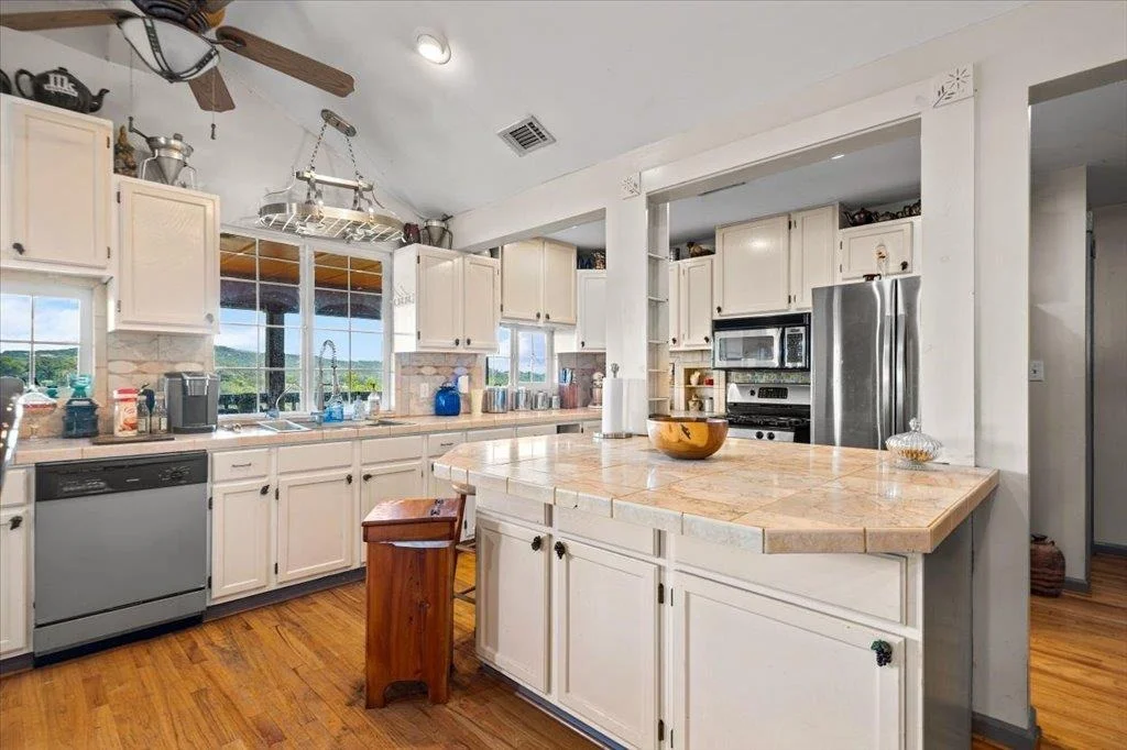 Photo of 3615 Peninsular DR