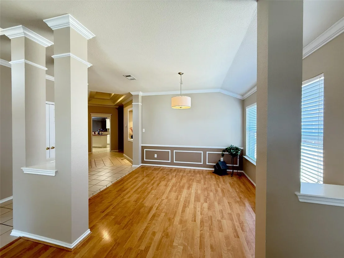 Photo of 2110 Thunderbird DR