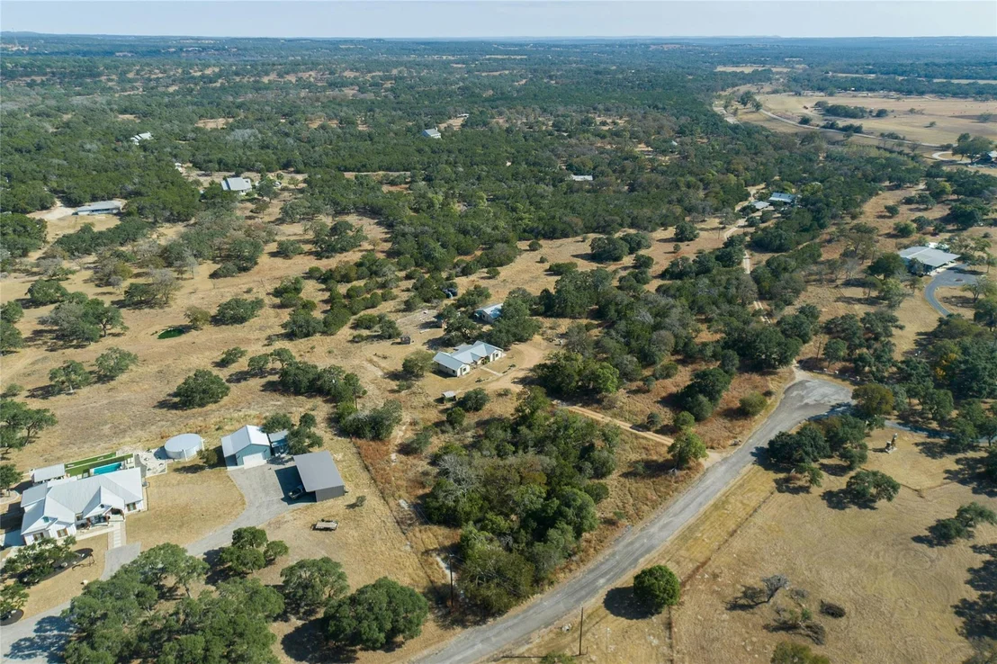 Photo of 525 River Oaks RD
