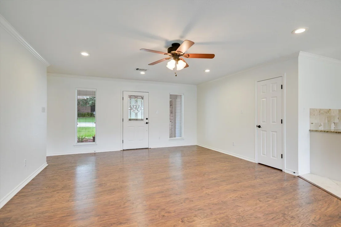Photo of 700 Beachwood