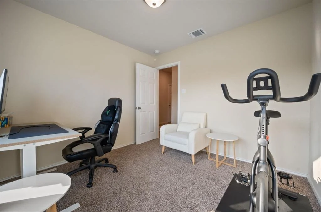 Photo of 140 Rearden BLVD