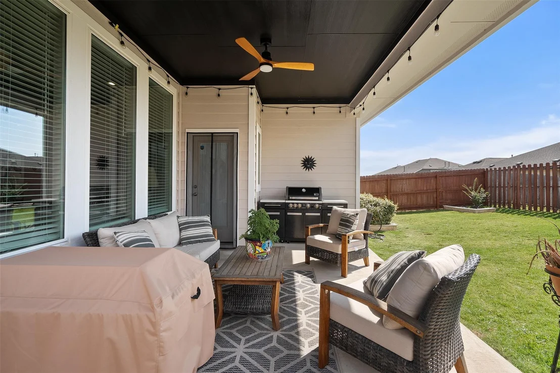Photo of 1112 Bluewood BND