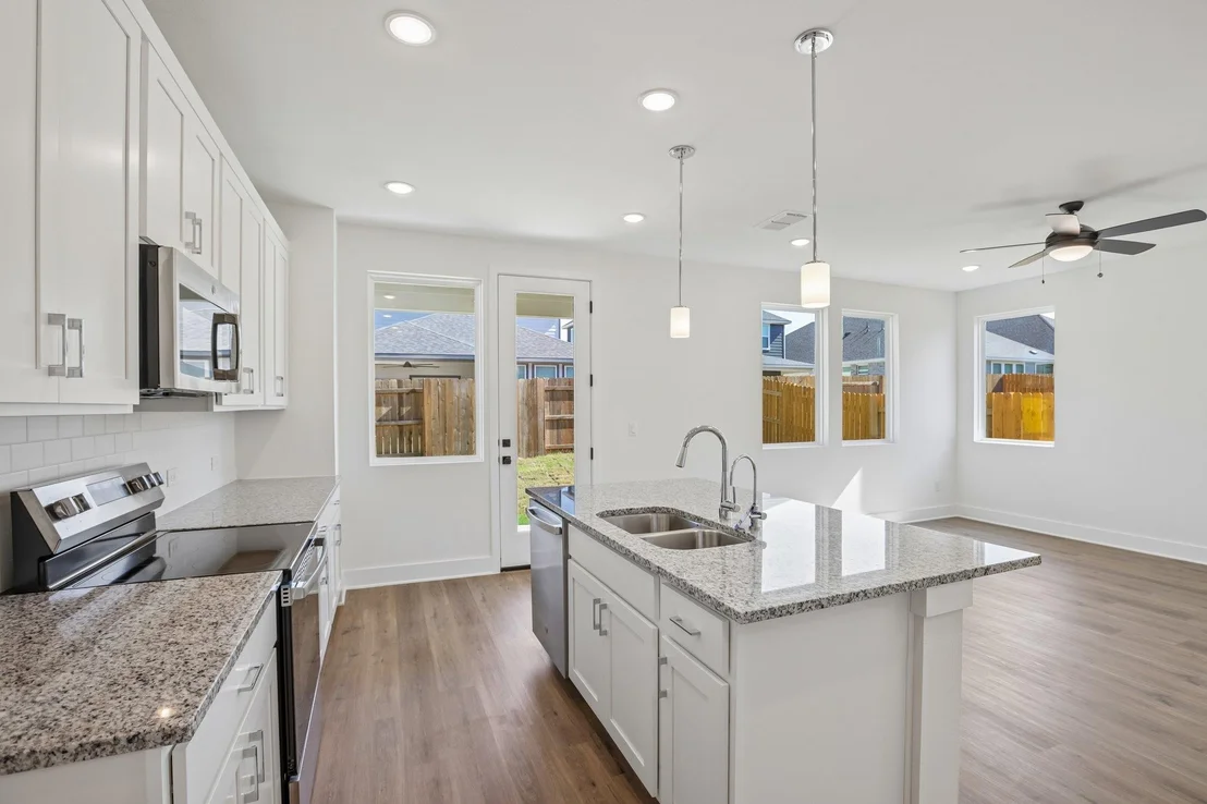 Photo of 133 Maverick Ave