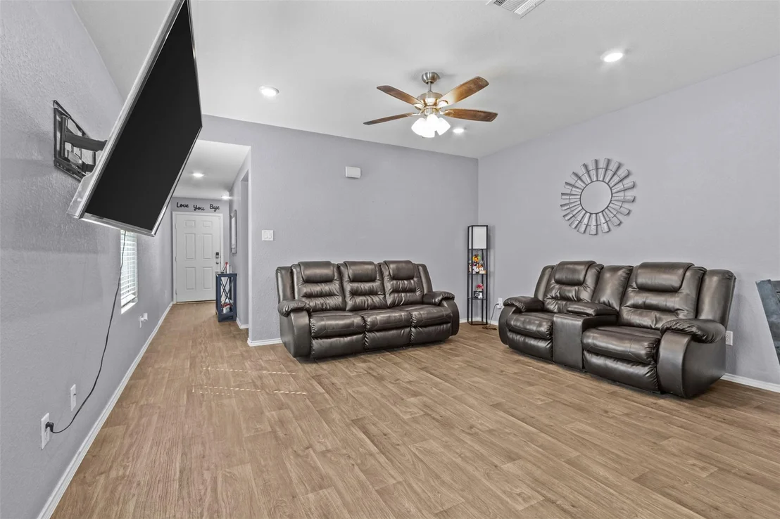 Photo of 339 Euclid LN