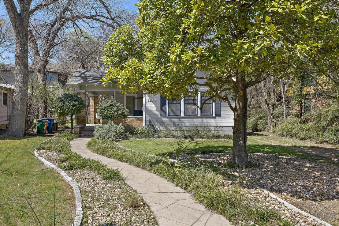 Photo of 1212 Bickler RD