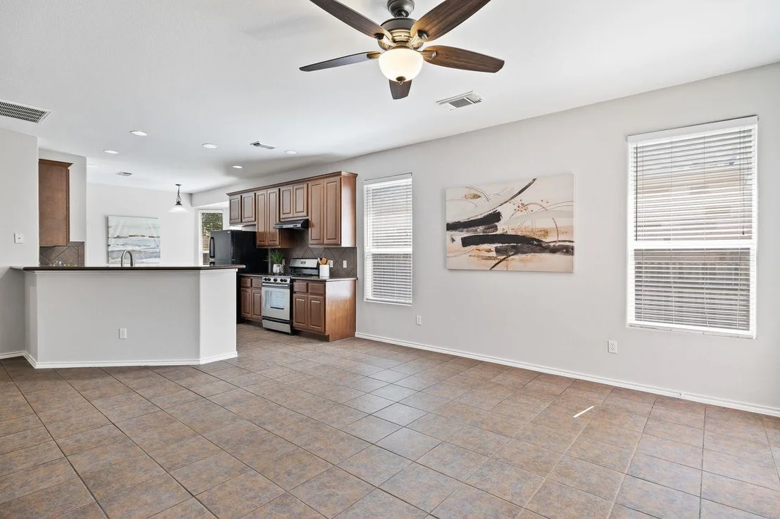 Photo of 3721 Pine Needle CIR
