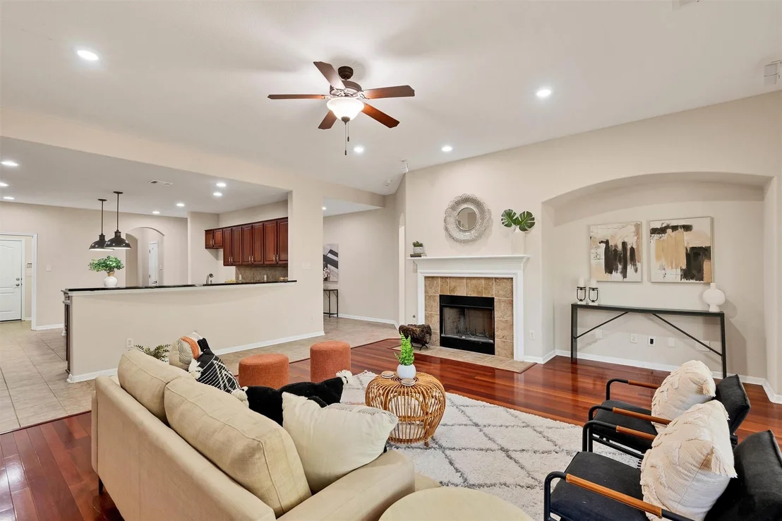Photo of 4100 Deer Tract ST