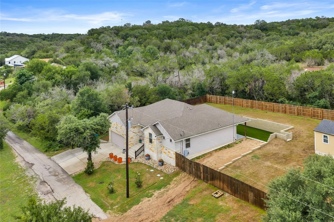Photo of 511 Taylor DR