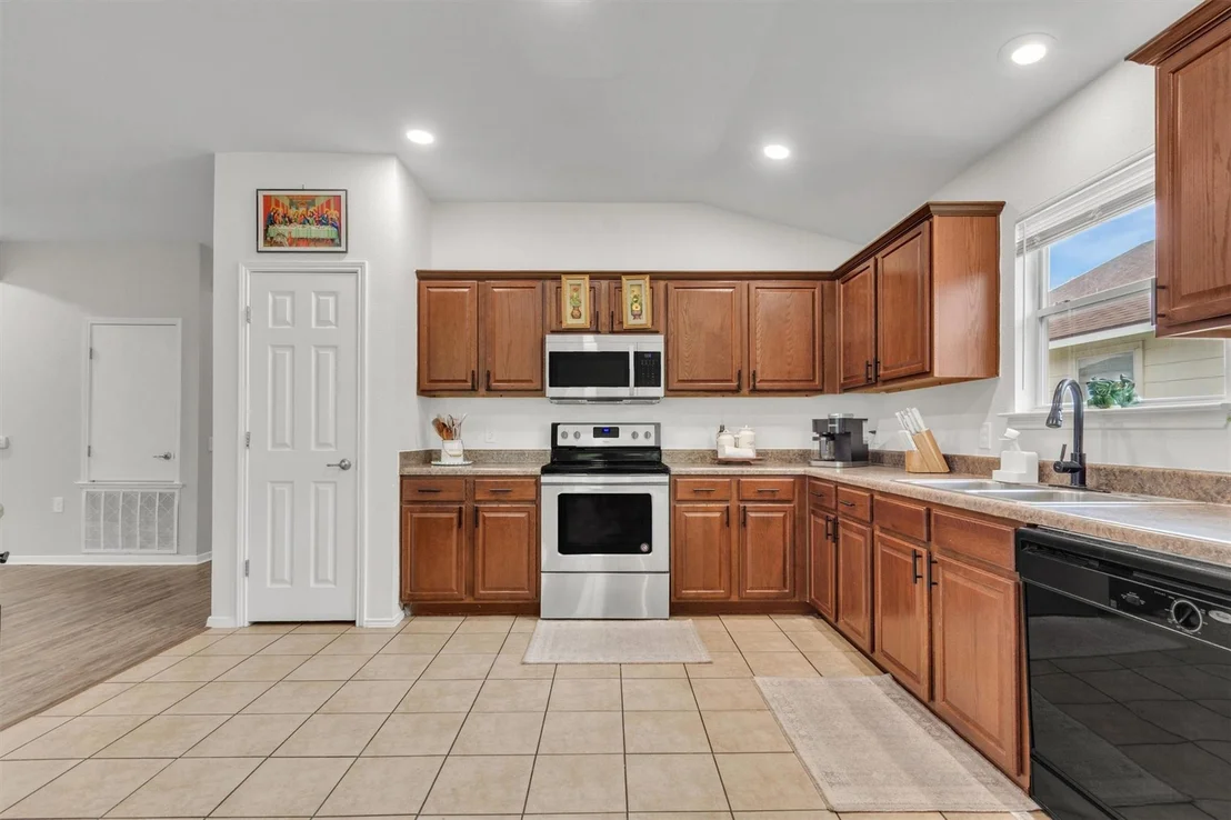 Photo of 6105 Constellation CIR