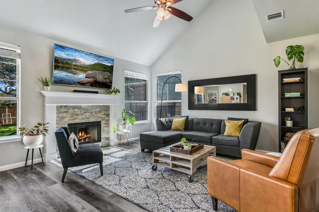 Photo of 8529 Axis DR