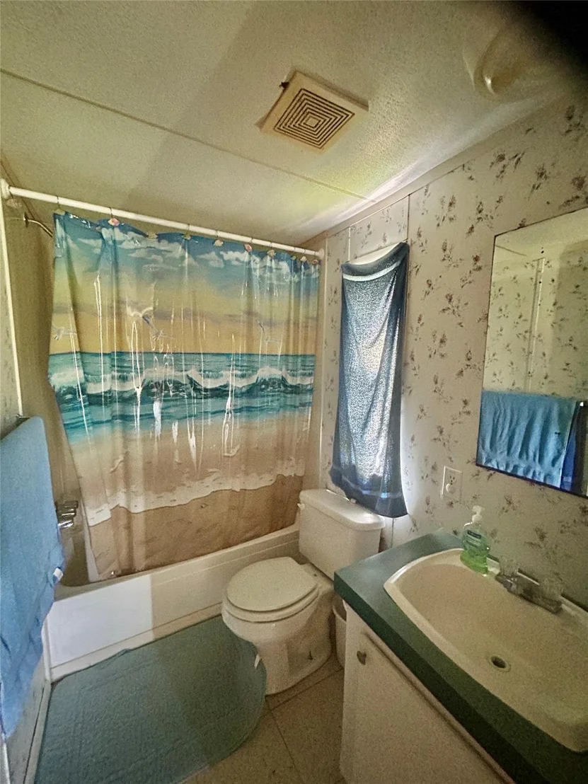 Photo of 204 N 4th ST