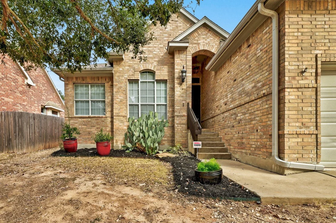 Photo of 2411 Guara DR