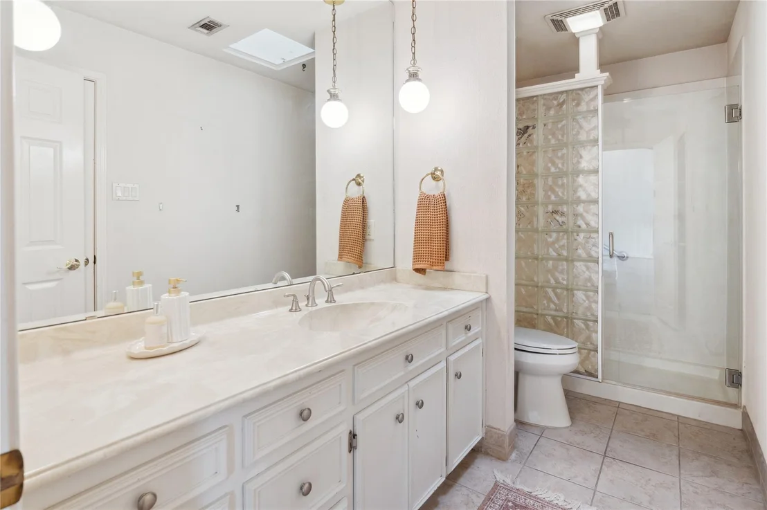 Photo of Unit D at 11125 Pinehurst DR