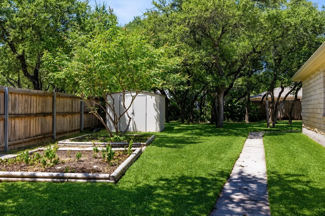 Photo of 1921 Rutherford DR